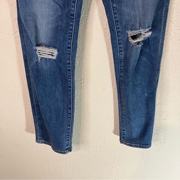 LEVI’S 724 High Rise Straight Crop Jeans in New York Brawl Medium Wash - Picture 7 of 10